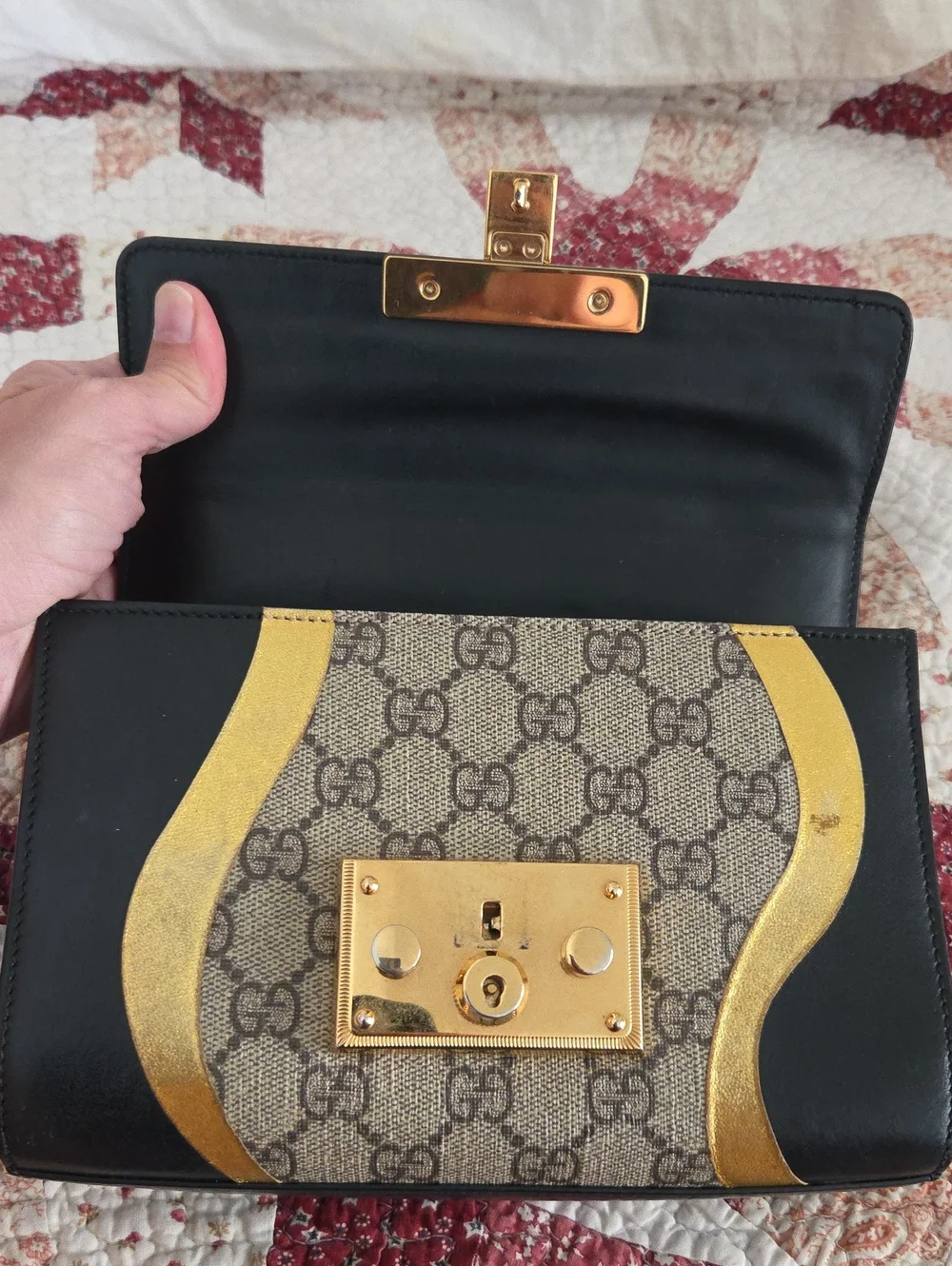 Gucci GG Supreme Shoulder Bag in Brown, Black & Gold